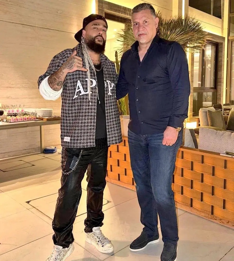 9015s3gkWYfq_edit_131642138739808