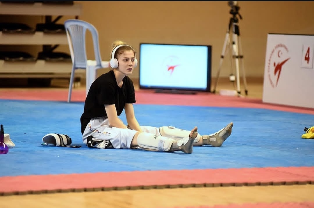 Screenshot_20251101_200235_com.instagram.android_edit_377775101184541