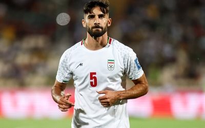 ببینید/ پنالتی عجیب و باورنکردنی میلاد محمدی/ فقط توپ را قل داد!/ بهت و تعجب امیر قلعه نویی: کی گفت پنالتی بزنی؟