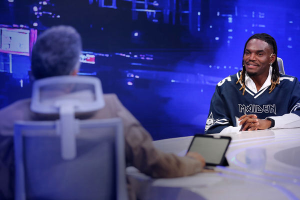 بیفوما برای عادل فردوسی پور یک همزاد تراشید؛ شبیه بچگی های مایکل جکسون هستی اما سفیدتر!/ ویدئو