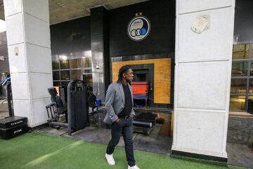 سیدورف و همسر ایرانی‌اش در قلعه‌حسن‌خان