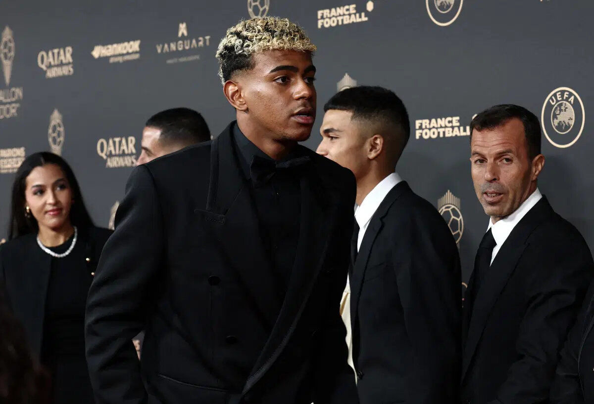 یامال یک برادر گمشده دارد!