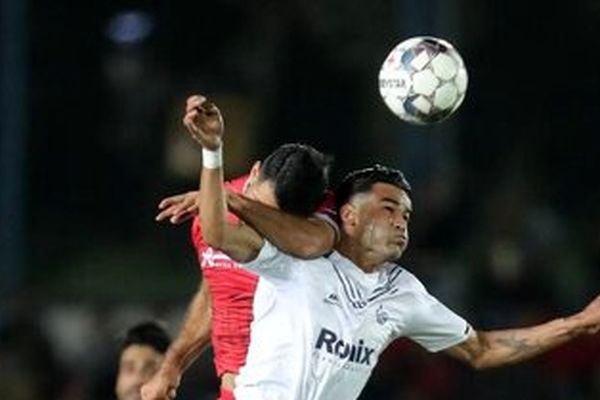 آل‌کثیر صلیبی پاره کرد؟