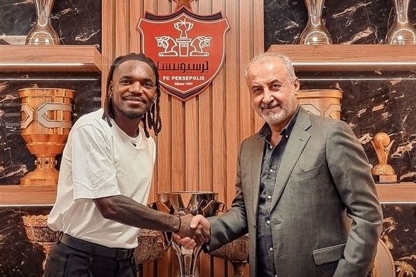 بیفوما، بازیکن پرسپولیس: به ایران برمی‌گردم اما زمانش را نمی‌دانم/ جنگ تمام شده است و برادرهایم آنجا هستند و به زندگی عادی برگشته‌اند

