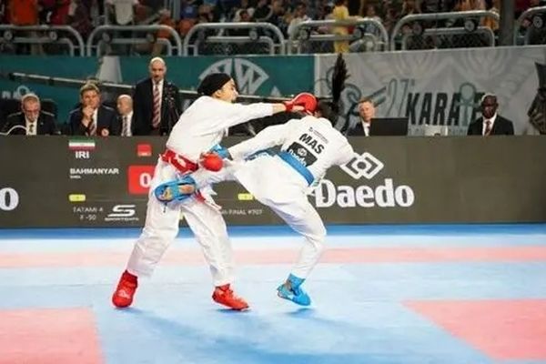 سارا بهمنیار به مدال برنز کاراته جهان رسید