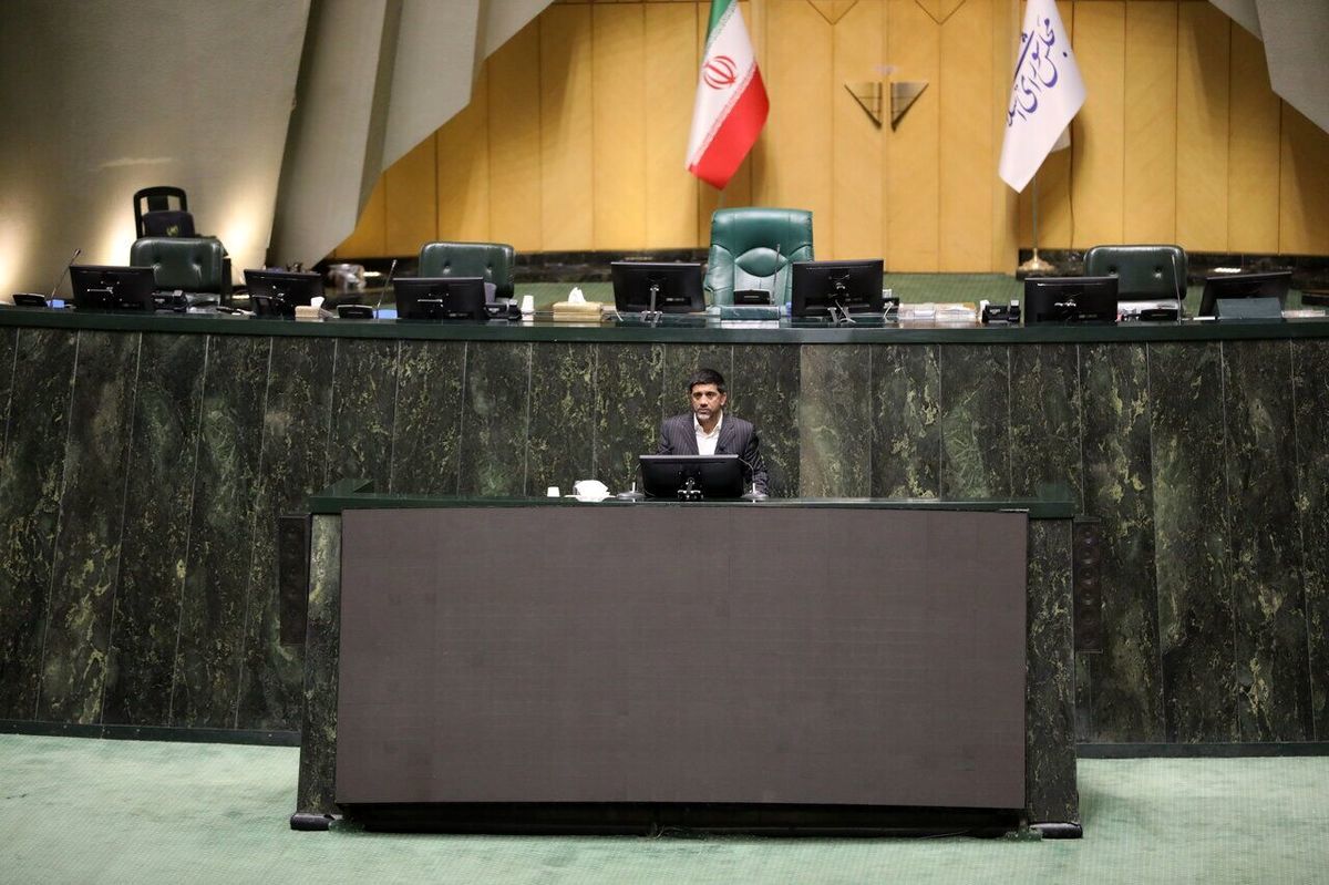 علیرضا دبیر: اگر تیم ملی کشتی برنده شود مردم خوشحال تر می‌شوند یا برجام امضا شود؟/ اجازه نداده‌ایم فدراسیون کشتی سیاسی شود/ فدراسیون برای مردم و نظام محل وفاق ملی است نه نفاق