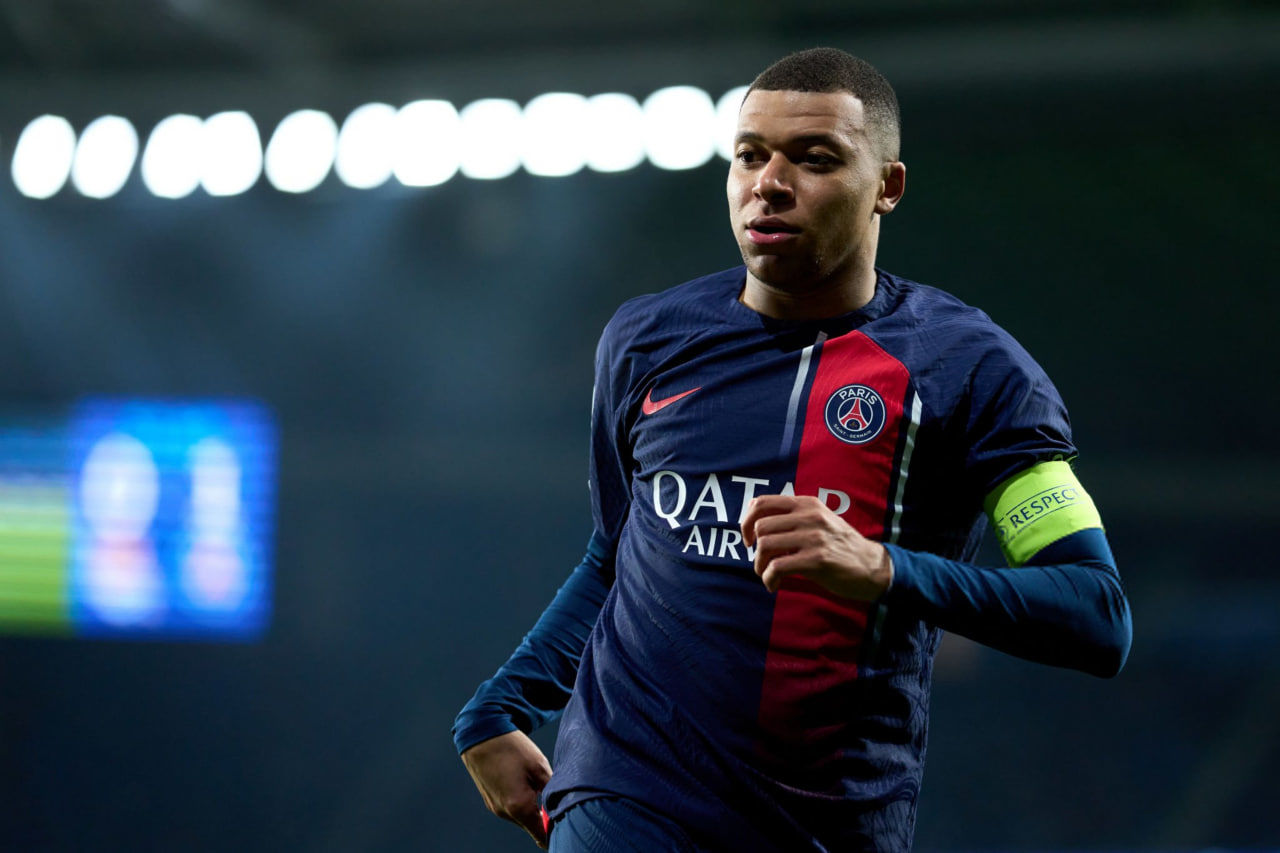 طرح لو رفته از پیراهن اول پاری سن ژرمن در فصل 25-2024 / عکس
