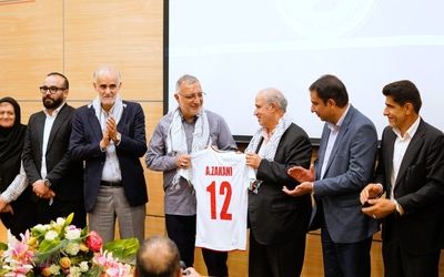 پیراهن شماره ۱۲ تیم ملی برای علیرضا زاکانی