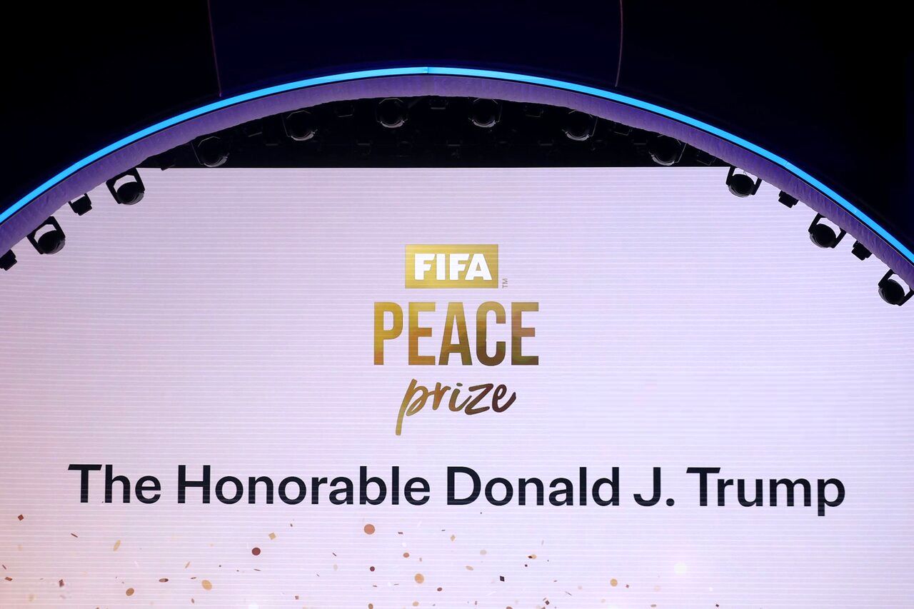عکس | جایزه صلح فیفا برای ترامپ؛ رییس جمهور آمریکا به آرزویش رسید!