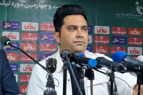  اخباری: نباید به سپاهان می‌باختیم