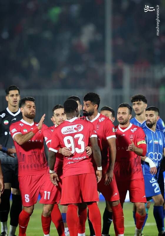 ماجرای درگیری اوریه و کنعانی زادگان در پایان دربی +عکس و فیلم