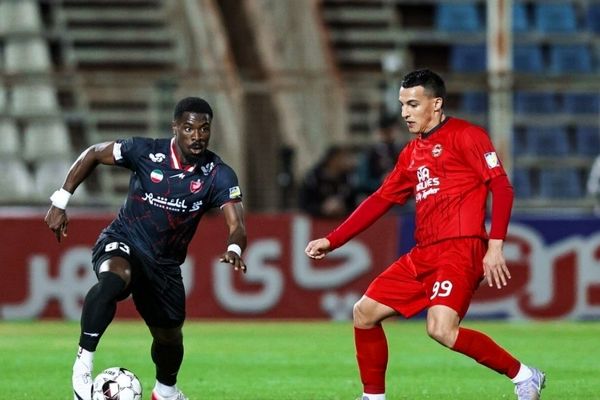 تراکتور یک - پرسپولیس یک/ پرسپولیس با یک سوپرگل از شکست در تبریز فرار کرد
