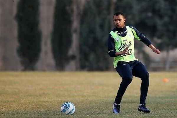 خداحافظی ستاره استقلالی از دنیای فوتبال