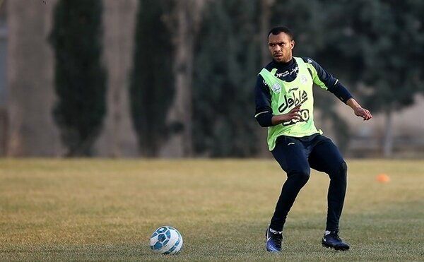 خداحافظی ستاره استقلالی از دنیای فوتبال