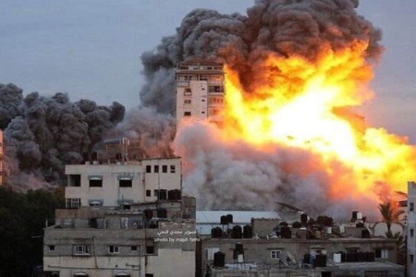 حمله وحشیانه اسرائیل به یک استادیوم فوتبال در غزه/ عکس 