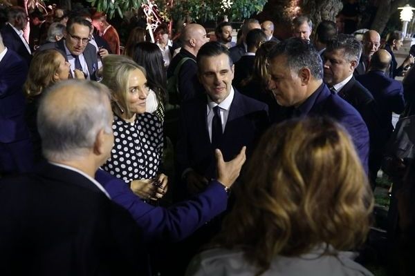 حضور علی دایی در روز ملی اسپانیا در اقامتگاه سفیر این کشور در تهران/ تصاویر