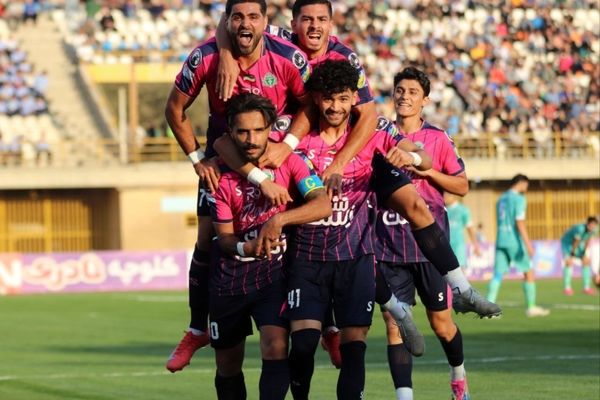 آلومینیوم به صدر چسبید