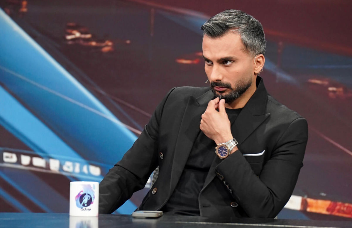 ساعت فیک محمدحسین میثاقی در برنامه فوتبال برتر/ عکس