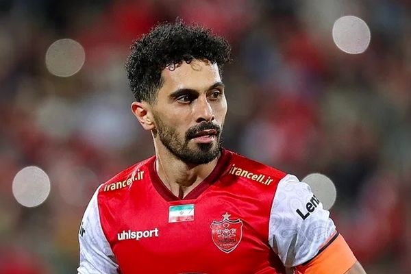 ببینید/ گل اول پرسپولیس به خیبر خرم آباد روی ضربه سر تماشایی امید عالیشاه