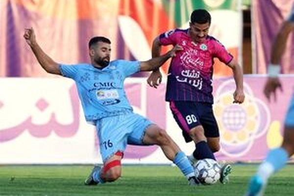 چادرملو صدر جدول را از استقلال گرفت